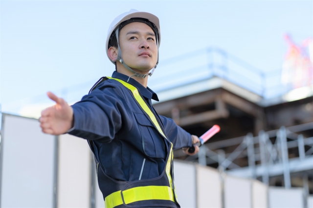 【緊急手配も】交通誘導員をスムーズに依頼！流れと費用相場、選び方の完全ガイド